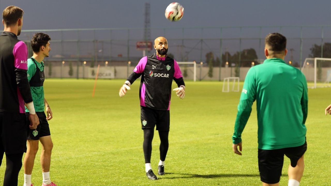 Deneyimli Kaleci Sinan Bolat Iğdır FK'nın Kalesini Koruyor