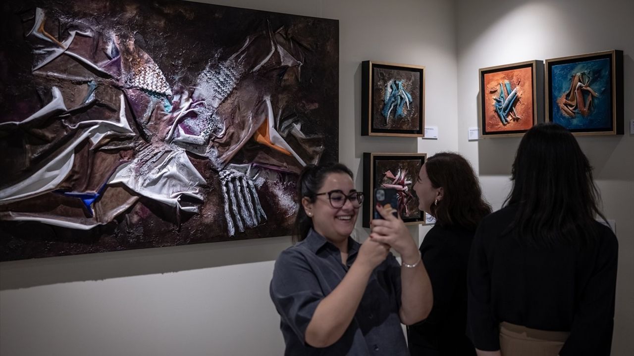 Deniz Say'ın 'Bir Zamanlar Başka Şey' Sergisi Açıldı