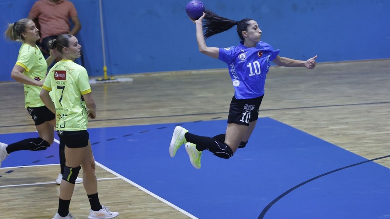 EHF Kadınlar Avrupa Ligi: Armada Praxis Yalıkavak, HH Elite'i Geride Bıraktı
