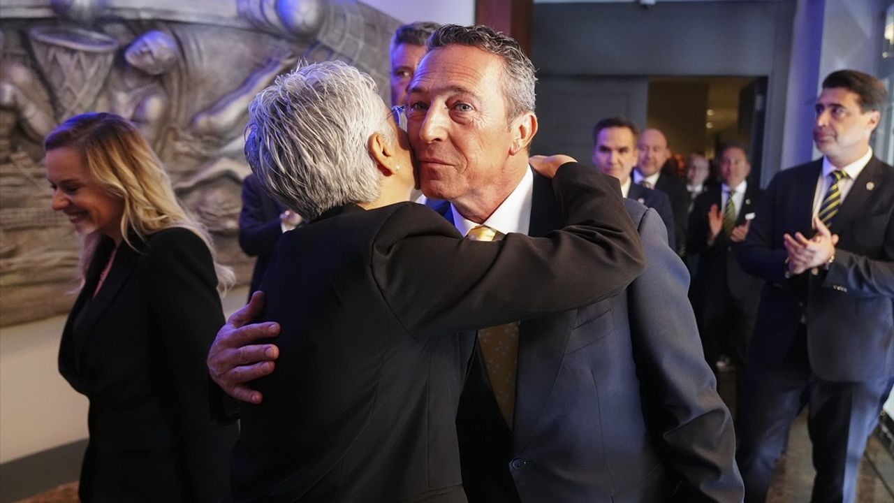 Fenerbahçe'de Yeni Dönem: Sadettin Saran Mazbatasını Aldı