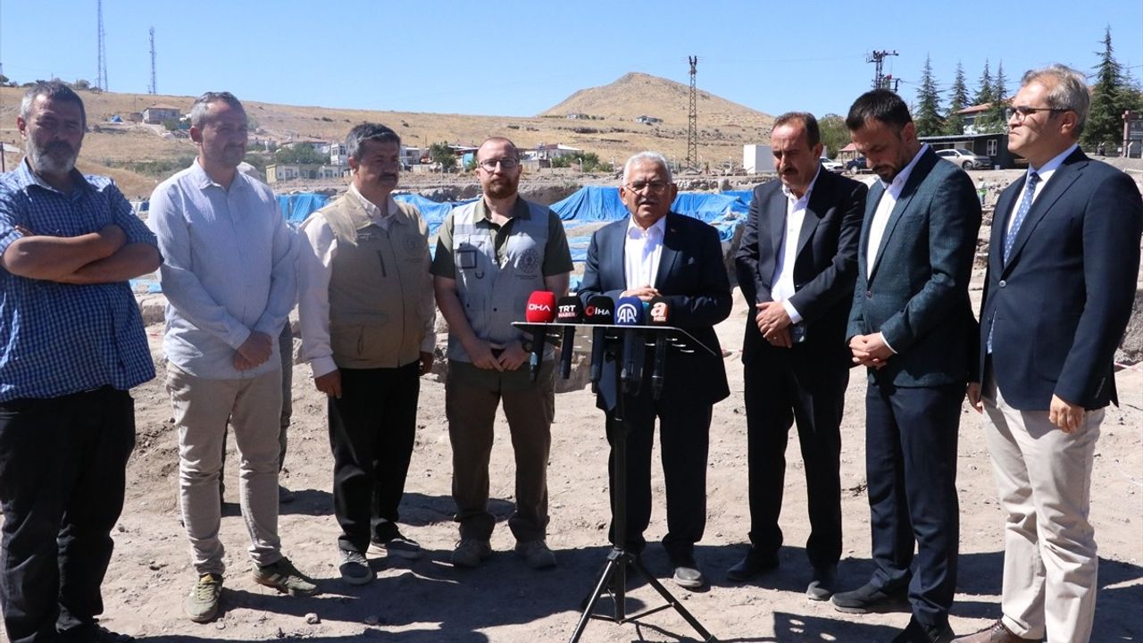 Kayseri'deki Geç Roma Döneminde Mezarlık Keşfi