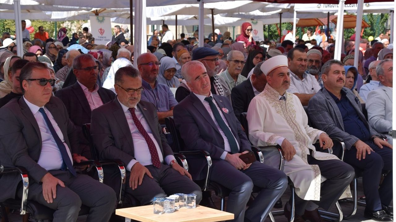 Manisa'da 60 Hafız İçin İczet Töreni Düzenlendi