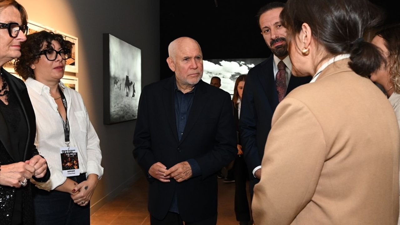 Steve McCurry'nin 'The Haunted Eye' Sergisi İstanbul'da Açıldı