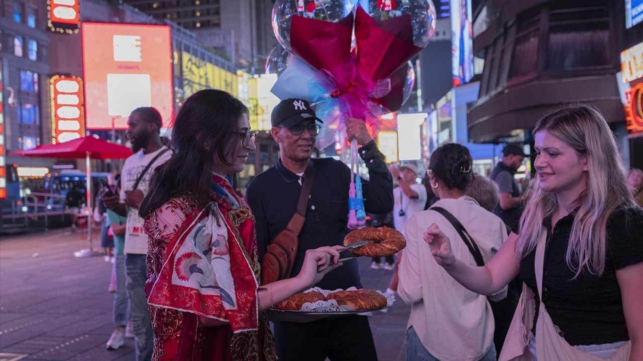Türk Simidi ve Çayı, New York'ta Anadolu'nun Sıcaklığını Taşıdı