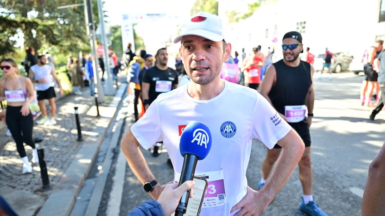 Bosphorus Quarter Marathon: Anadolu Ajansı'nın Koşusuna Yakın İlgi