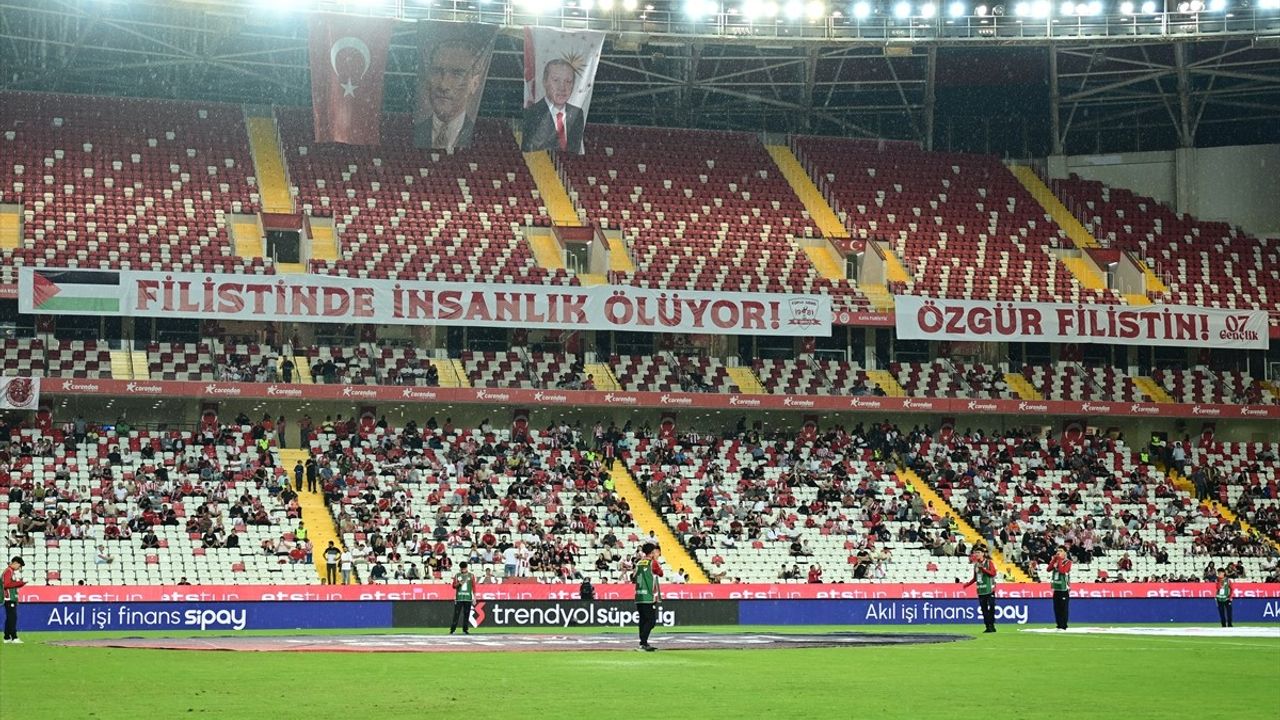 Çaykur Rizespor'un Galibiyeti: Antalyaspor 2-5 Rizespor