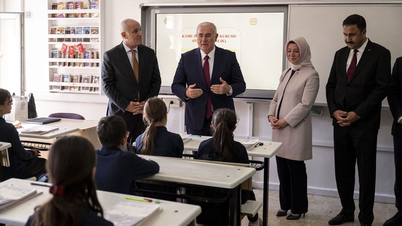 Kamu Başdenetçisi Akarca, Öğrencilere Hak Arama Kültürünü Anlattı