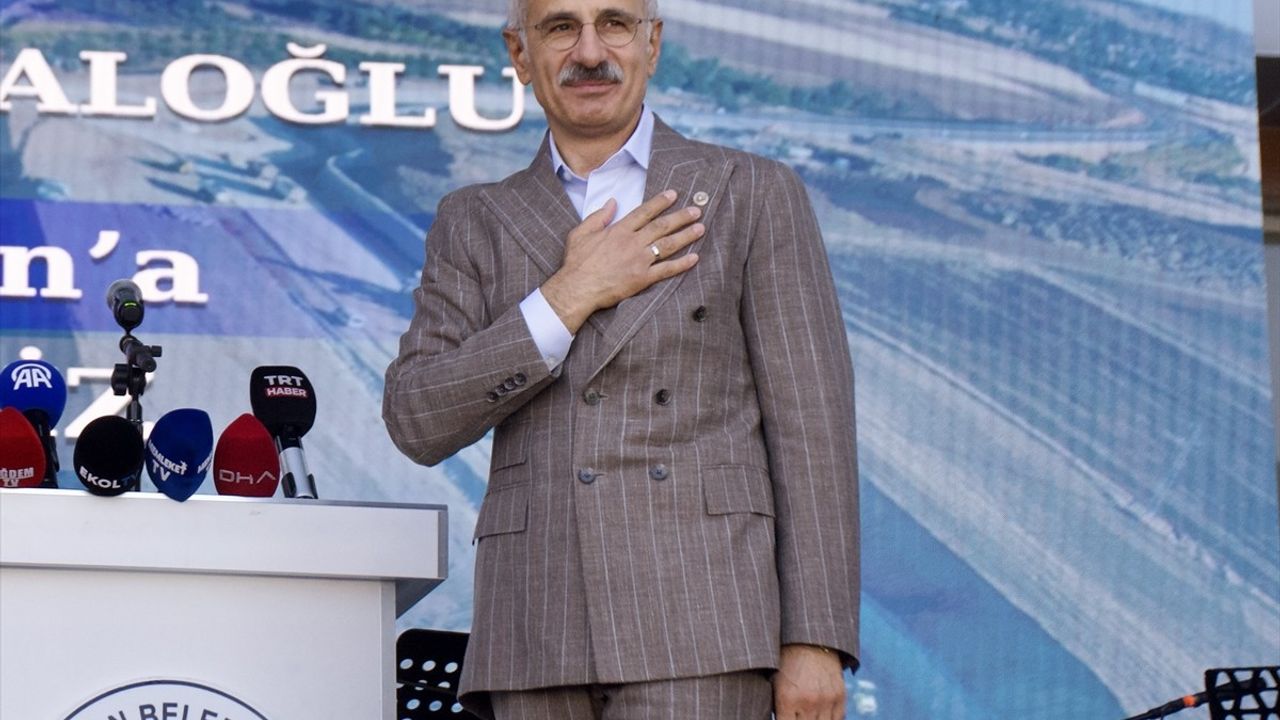 Kırşehir'de Ulaştırma ve Altyapı Bakanı Uraloğlu'ndan Önemli Açıklamalar