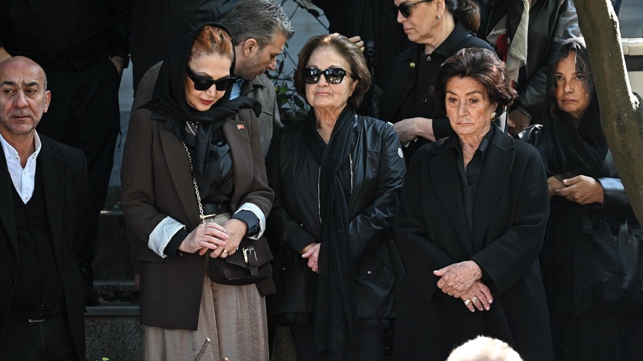 Mesut Yılmaz'ın 5. Yıl Dönümünde Anma Töreni