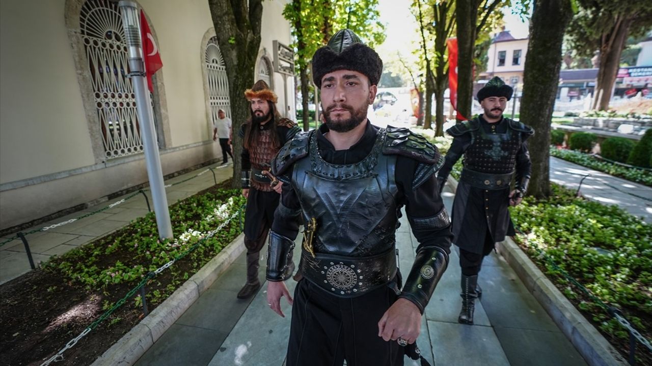 5 Yıldır Kesintisiz Devam Eden Saygı Nöbeti