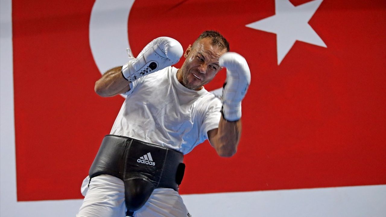 Demir Yumruk Şükrü Altay WBC Orta Doğu Ünvını İçin Ringde