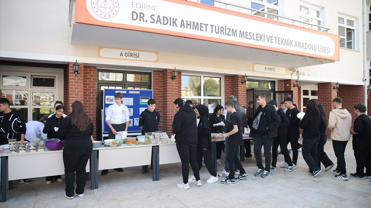 Edirne'de Aşçı Adaylarından Gazze'ye Destek Kermesi