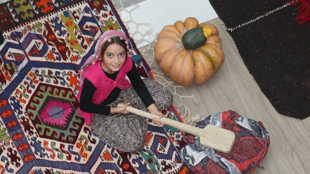 Isparta'da Kültürel Değerler Sergisi Açıldı