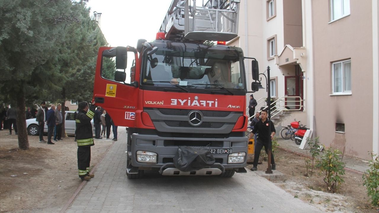 Konya'da 4 Katlı Binada Yangın: Bir Yaralı