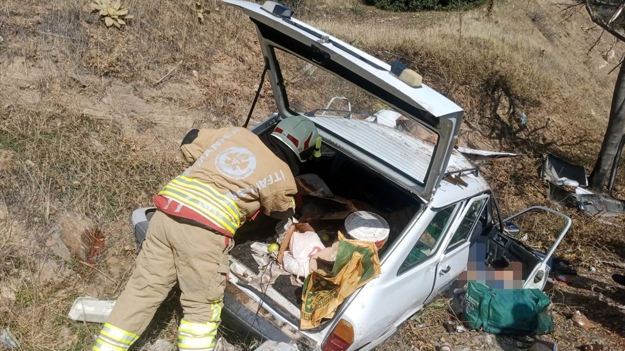 Manisa'da Trafik Kazası: Yaşlı Çift Hayatını Kaybetti
