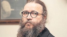 Sanatçı Özer Özel, Başkan Erdoğan'a Destek Mesajı Attı ve Linç Edildi