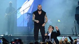 Berkay'ın İstinyePark'taki Eşi Özlem Ada Şahin Konseri Kaçırdı