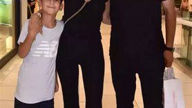 Petek Dinçöz ve Eşi Akmerkez'de Görüntülendi