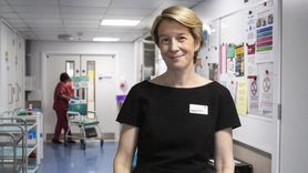 Hemşire 'Elbisen Kısa İşime Konsantre Olamıyorum' Diye Evine Gönderildi