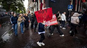 Amsterdam'daki Seks İşçileri Yeni Erotik Merkez Planını Protesto Etti