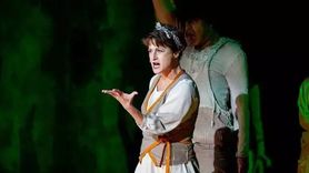 Ünlü Oyuncu Canan Ergüder Meme Kanserini Yendi