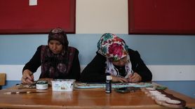 Usta Öğretici, Depremin İzlerini Kadınlarla Süslüyor