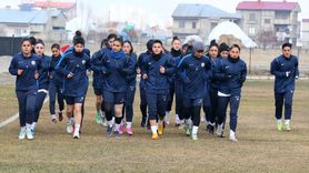 Yüksekova Spor Kadınlar 1. Ligi'nde Liderlik Peşinde