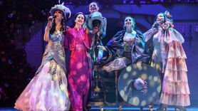 İstanbul'da 'Gurur ve Önyargı' Tiyatro Oyunu Sahnelendi