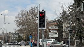 Anıtkabir Çevresindeki Trafik Işıklarına Ay-Yıldız Görseli Yansıtıldı