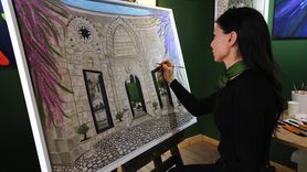 Hatay'daki Kültür ve Sanat Çarşısı Depremzede Ressam Derya Tatlıcı'ya Umut Oluyor