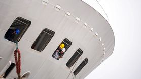 İzmir'e Gelen Kruvaziyerlerle 2.983 Turist Şehri Ziyaret Etti