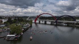 Adana'da Su Korteji Renkli Görüntülerle Gerçekleşti
