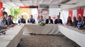 Tarım ve Orman Bakanı Yumaklı, Balıkçı Barınağında Balıkçılarla Buluştu