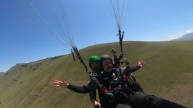 Erzurum Valisi Mustafa Çiftçi Yamaç Paraşütü Deneyimiyle Yaz Turizmine Dikkat Çekti