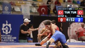 Kocaeli'de Uluslararası Güreş Şöleni Gerçekleşti