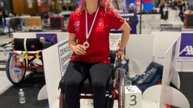 Milli Para Eskrimci Şenay Güner Fransa'dan İki Madalya ile Döndü