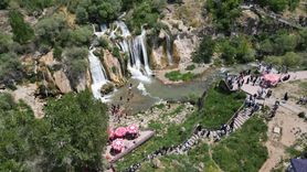 Muradiye Şelalesi'nde Kurban Bayramı Yoğunluğu
