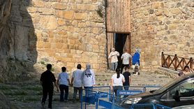 Ünye Kalesi Ziyaretçi Akınına Uğradı