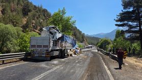 Adana'da Zincirleme Tır Kazası: 1 Ölü, 2 Yaralı