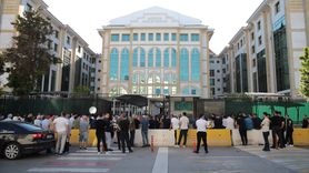 Antalya Büyükşehir Belediye Başkanı Muhittin Böcek, Rüşvet Soruşturması Kapsamında Adliyeye Sevk Edildi