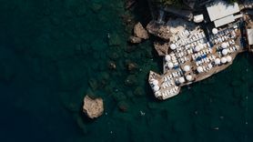 Antalya Falez Plajları'na Mavi Bayrak Asıldı