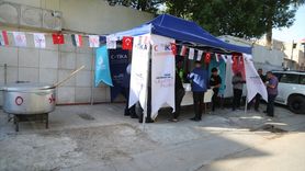 Bağdat'ta Aşure Dağıtımı