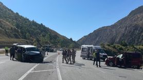 Erzincan'da Trafik Kazası: 1 Çocuk Hayatını Kaybetti, 9 Yaralı