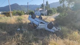 Konya'da Şarampole Devrilen Otomobilin İçindeki 4 Kişi Yaralandı