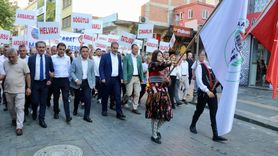 Trabzon'da 33. Uluslararası Akçaabat Müzik ve Halk Oyunları Festivali Başladı