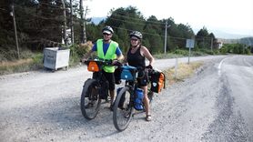 Yeni Zelandalı Çiftin Bisikletle Türkiye Turu