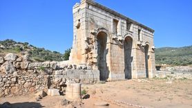 Antalya Valisi Hulusi Şahin, Xanthos ve Patara Antik Kentlerini İnceledi