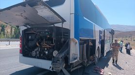 Erzincan'da Yolcu Otobüsü Kaza Yaptı: 1 Ölü, 4 Yaralı