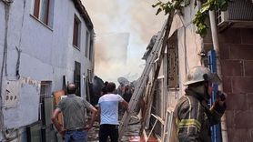 İzmir'de Yangın Paniği: Hızla Yayılıyor