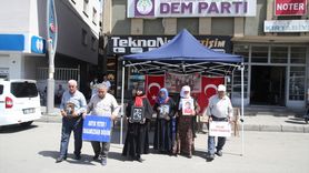 Muş'ta Ailelerin DEM Parti Önündeki Eylemi Devam Ediyor